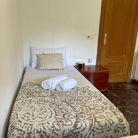 Habitacion Cerca Del Centro De Valencia Apartment Luaran gambar